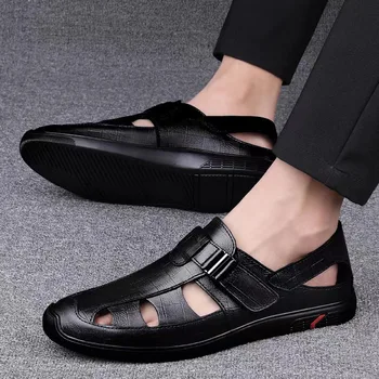 2023 Мужские сандалии, мужская обувь из мягкой искусственной кожи, Нескользящие повседневные мужские сандалии с вырезами, Удобная деловая мужская обувь