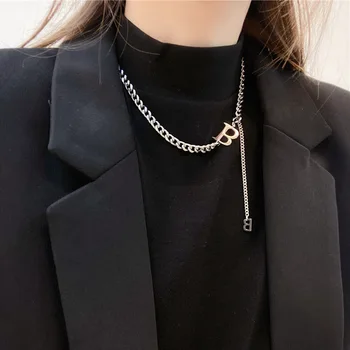 Модное ожерелье с буквой 